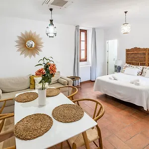  Apartamento La Jⲟya De Patios - Turisticos